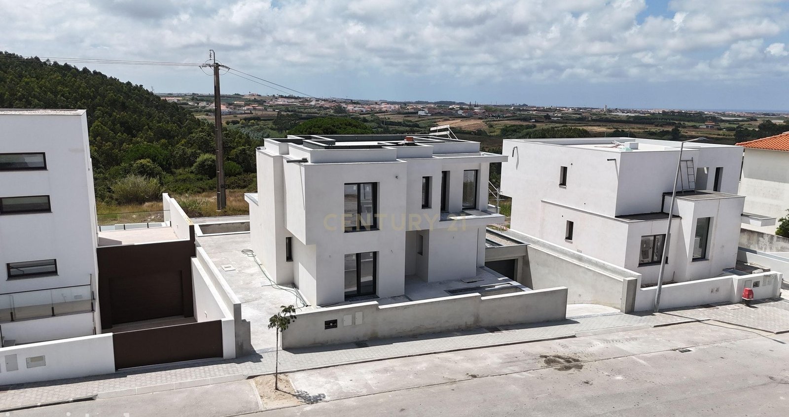 Moradia T4  de luxo com piscina aquecida e Rooftop na Urbanização Para